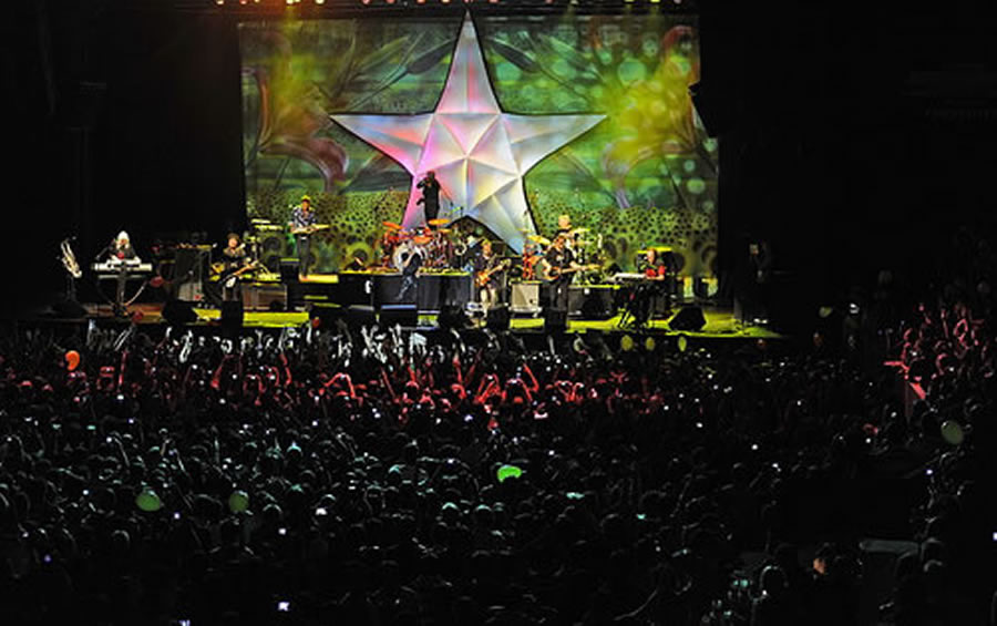 201111-ringo-star