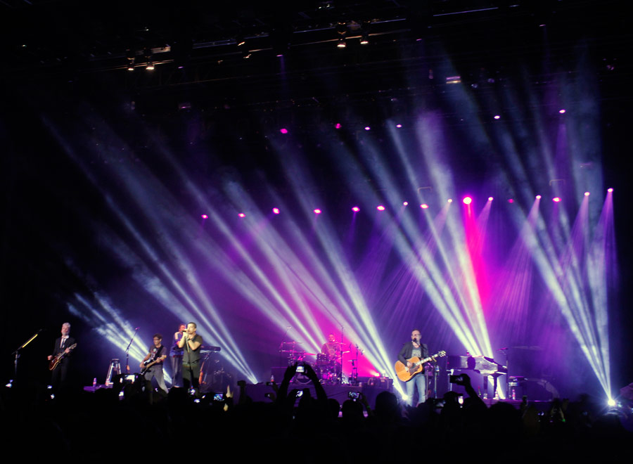 The band Matchbox 20 done a concert for the first time in Brazil, at the 'Espaço das Américas' stage, São Paulo, at 17th September.